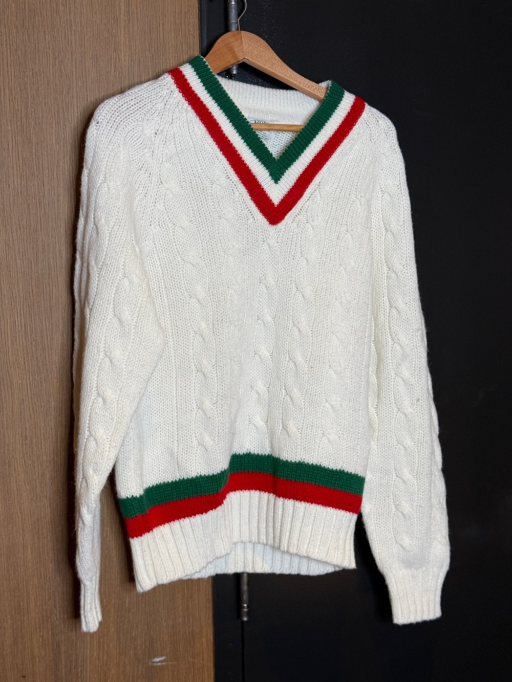 Vintage 80’s Izod x Lacoste Men's Cable Knit V-Neck Size M